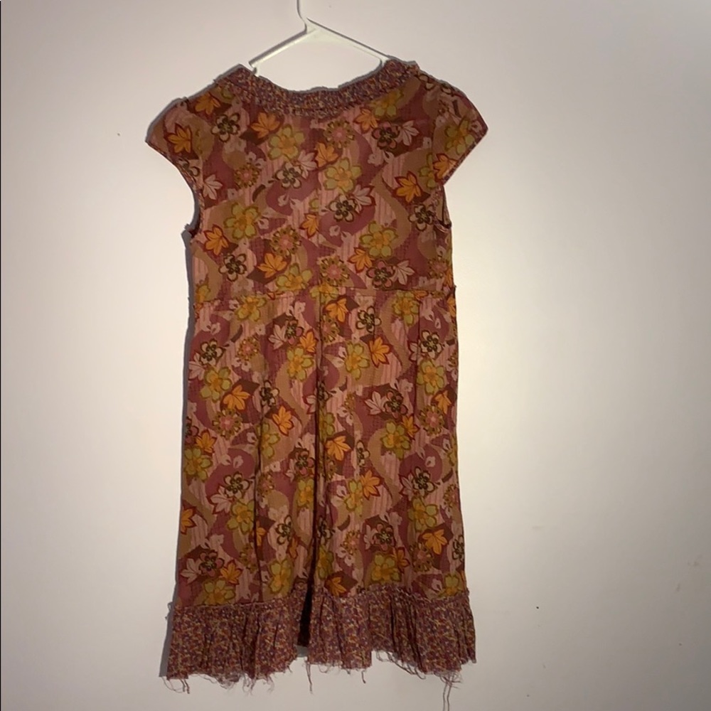 Light babydoll dress fun for all seasons with leggings and boots. - Picture 4 of 4